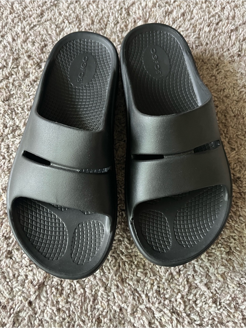 OOFOS NWOT Slides! W7 or M5 - Picture 6 of 6